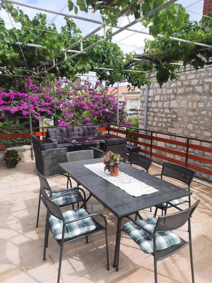 Old Town Rooms Rab Town Bagian luar foto