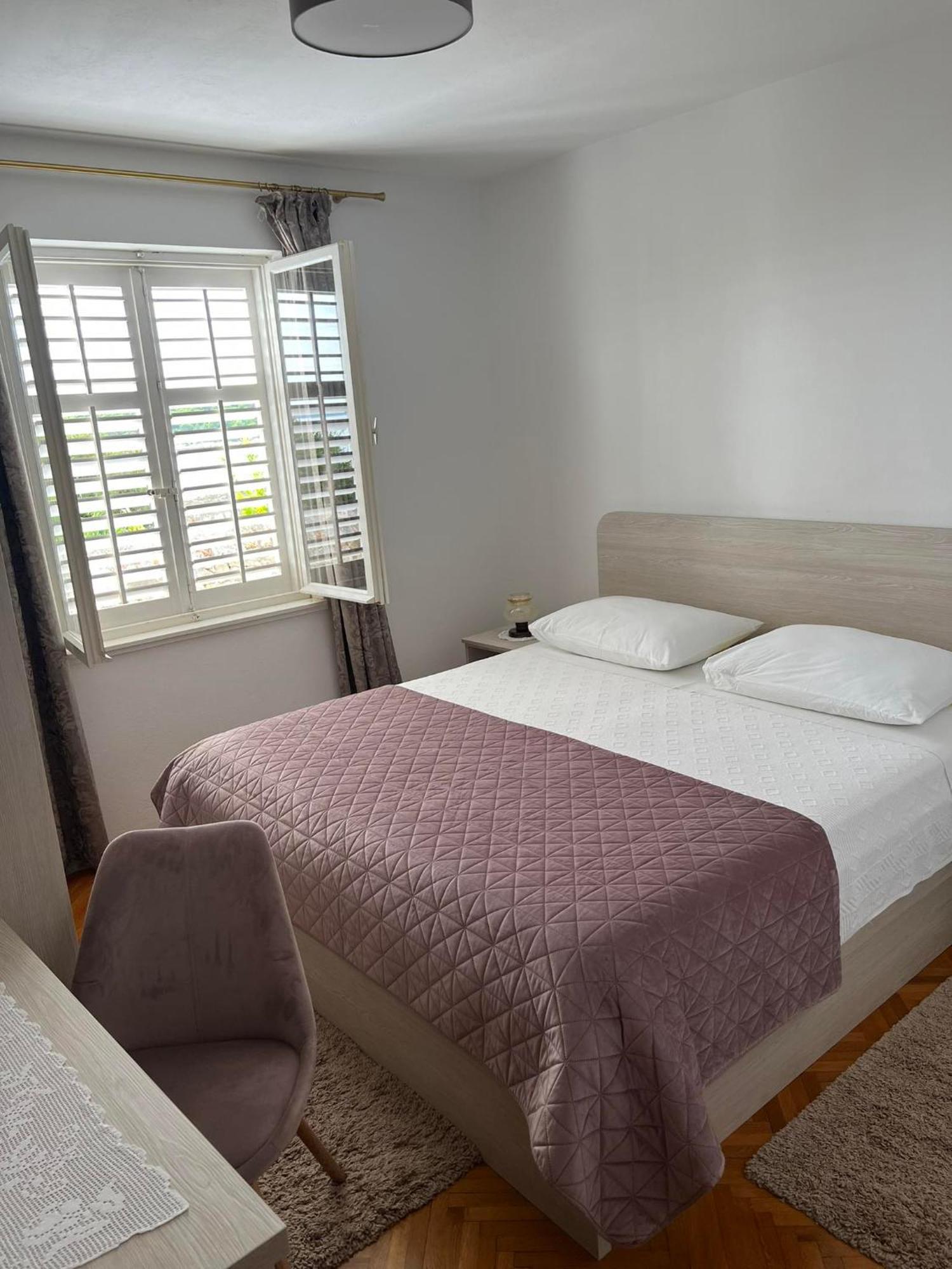 Old Town Rooms Rab Town Bagian luar foto
